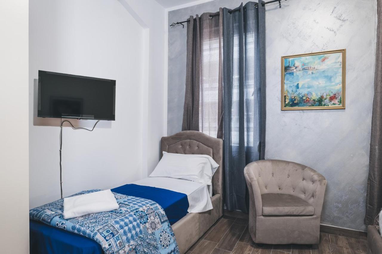 Bulldog Station Apartments With Private Wc, Ac, Tv Mestre Exterior foto